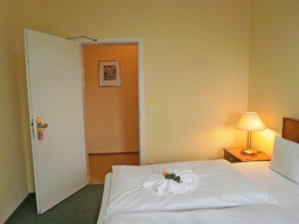 Hotel Amadeus 2*