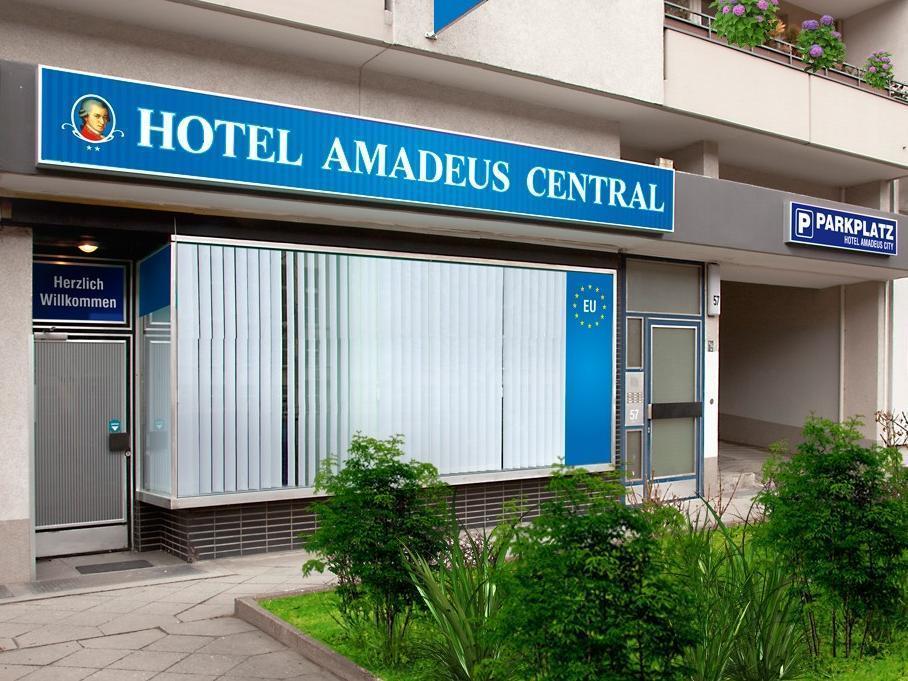 Amadeus Hotel 2*
