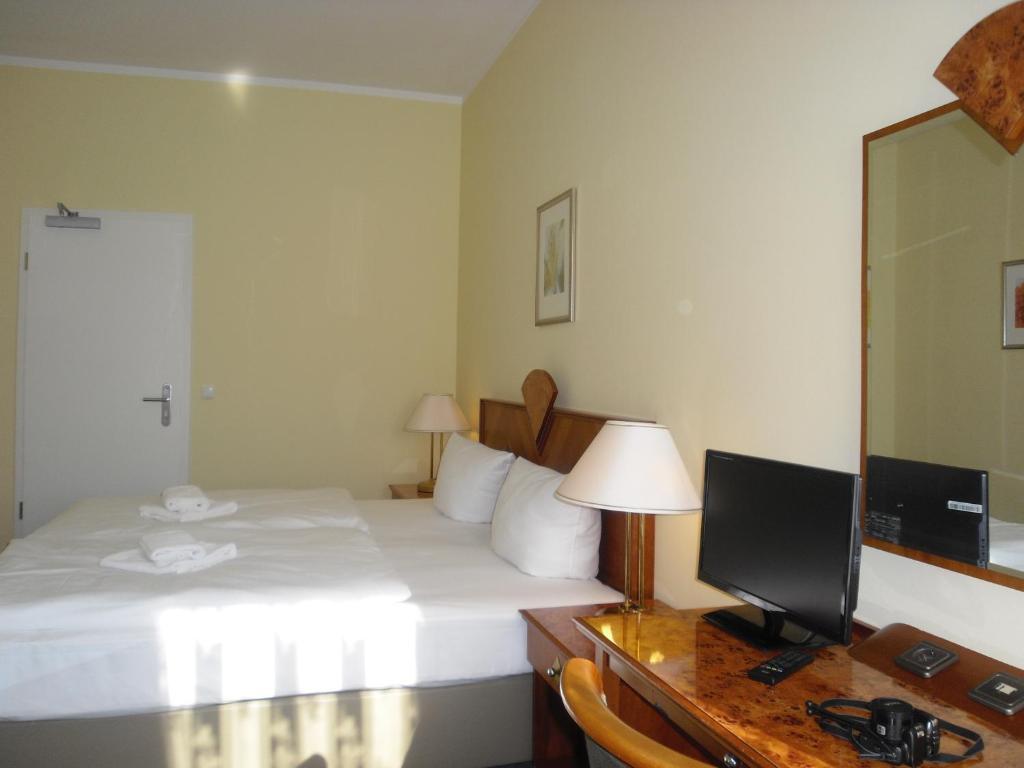 Hotel Amadeus 2*